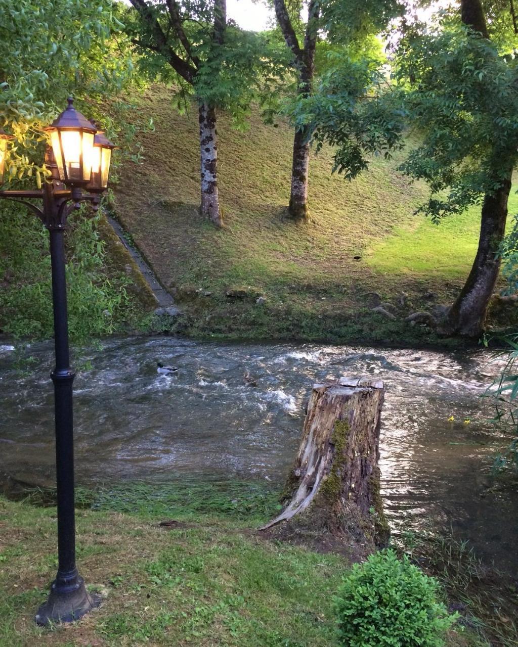 Le Moulin De La Beune Les Eyzies Esterno foto